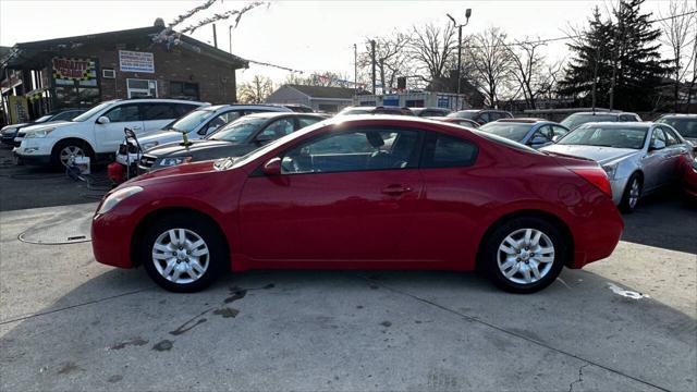 used 2009 Nissan Altima car, priced at $5,600