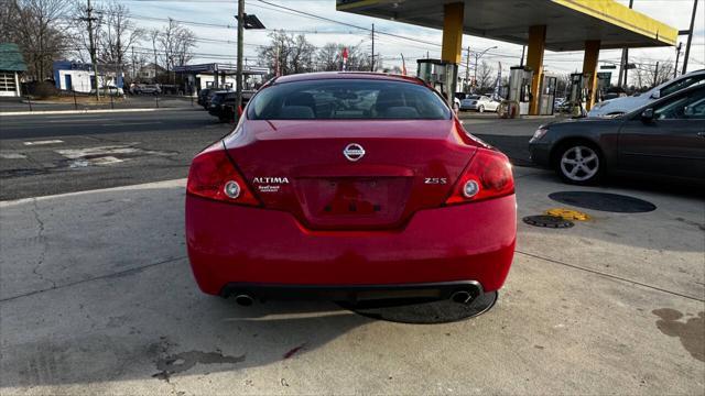 used 2009 Nissan Altima car, priced at $5,600