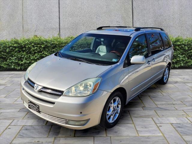 used 2004 Toyota Sienna car, priced at $7,499