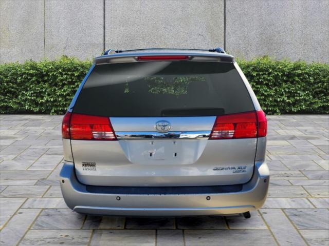 used 2004 Toyota Sienna car, priced at $7,499