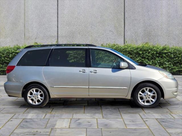 used 2004 Toyota Sienna car, priced at $7,499