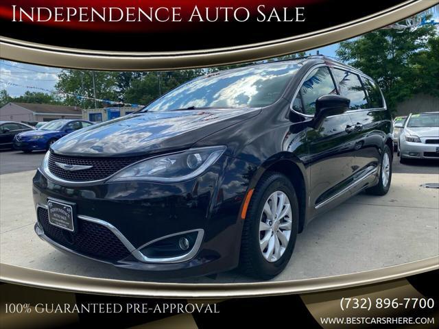 used 2019 Chrysler Pacifica car, priced at $12,899