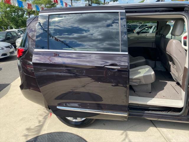 used 2019 Chrysler Pacifica car, priced at $12,899