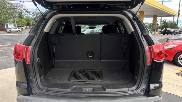 used 2012 Chevrolet Traverse car, priced at $5,800
