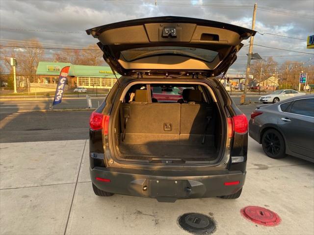 used 2012 Chevrolet Traverse car, priced at $6,200