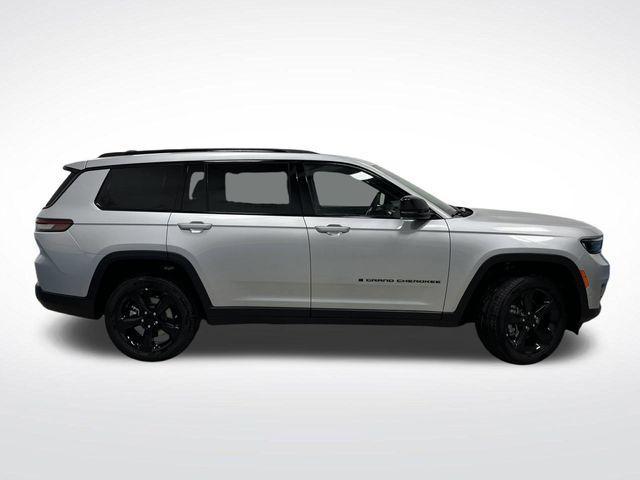 new 2025 Jeep Grand Cherokee L car, priced at $50,592