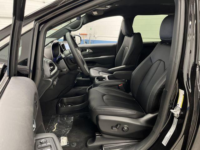 new 2026 Chrysler Pacifica car, priced at $42,445