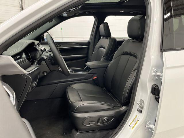 new 2025 Jeep Grand Cherokee L car, priced at $50,074