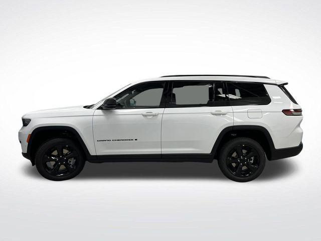 new 2025 Jeep Grand Cherokee L car, priced at $50,074