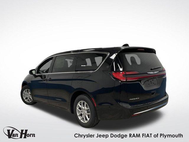 new 2025 Chrysler Pacifica car, priced at $39,615