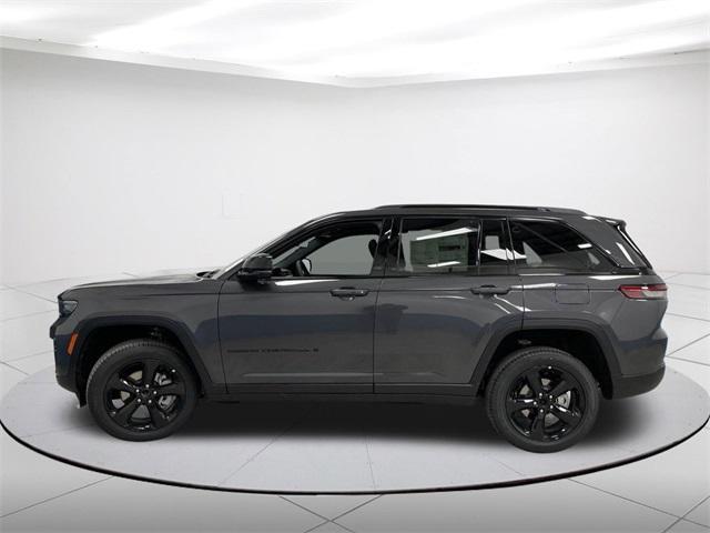 new 2024 Jeep Grand Cherokee car, priced at $48,586