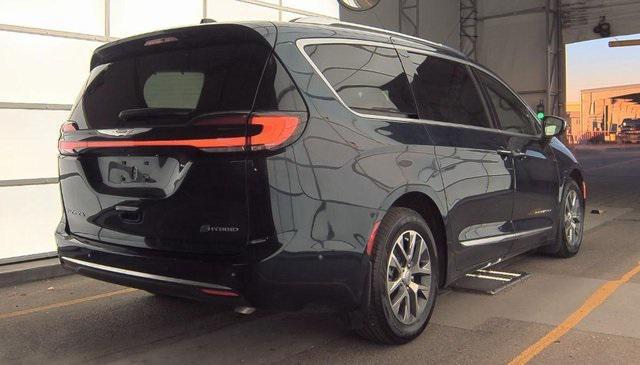 used 2023 Chrysler Pacifica car, priced at $39,249