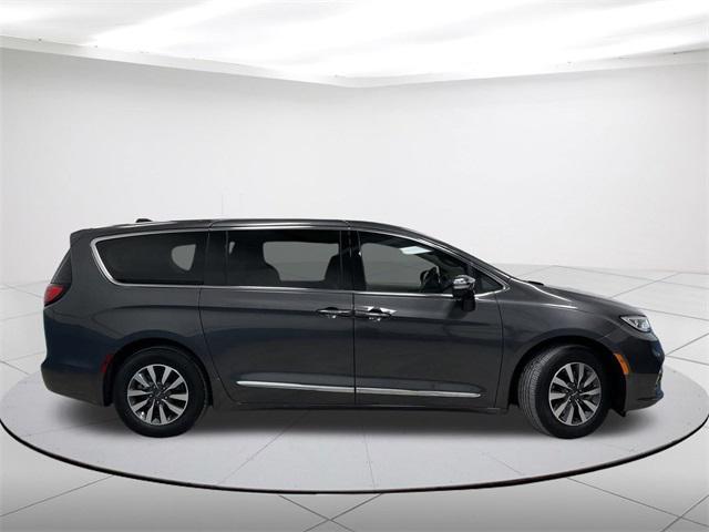 used 2023 Chrysler Pacifica Hybrid car, priced at $32,980