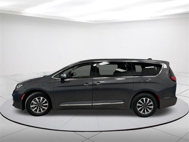 used 2023 Chrysler Pacifica Hybrid car, priced at $32,980