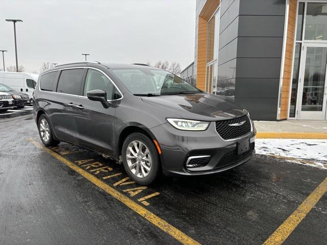 used 2021 Chrysler Pacifica car, priced at $27,505