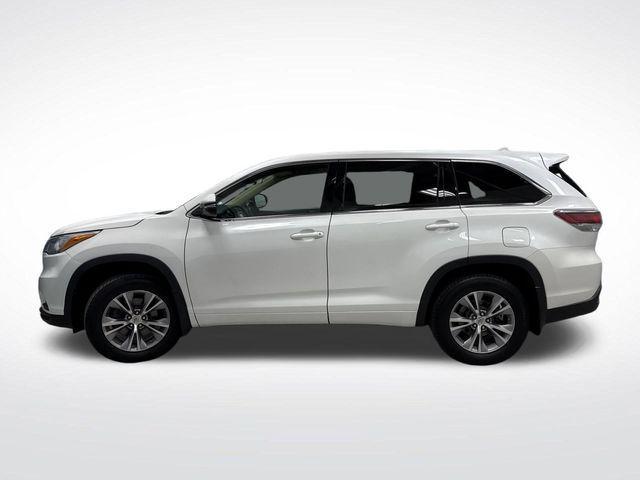 used 2015 Toyota Highlander car, priced at $16,250