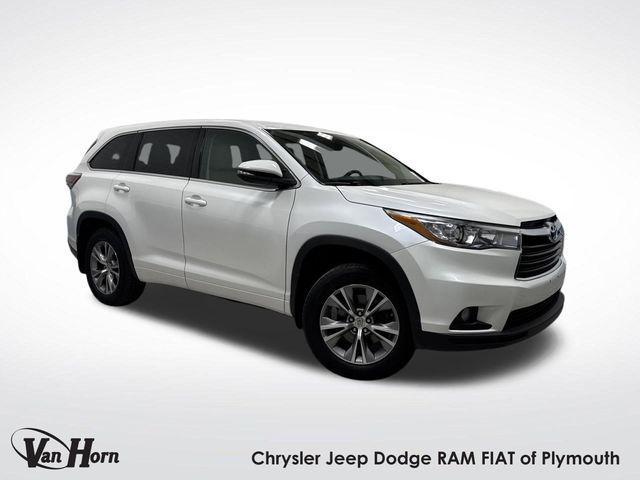used 2015 Toyota Highlander car, priced at $16,250