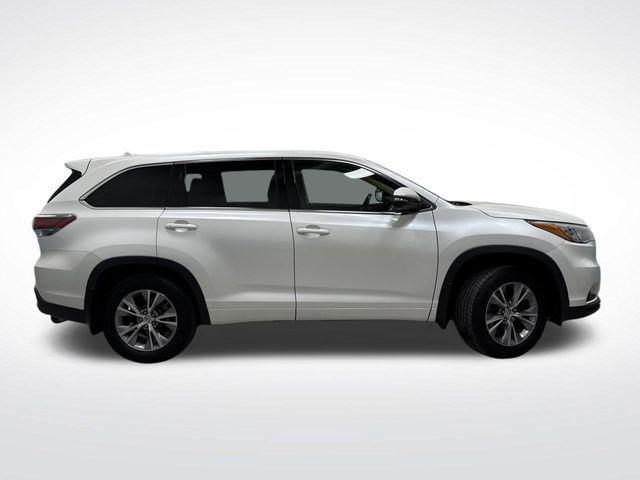 used 2015 Toyota Highlander car, priced at $16,250