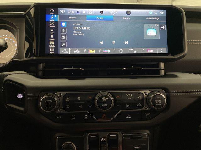 new 2025 Jeep Wrangler car, priced at $50,164