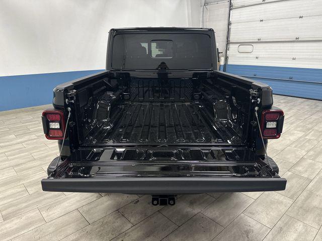 new 2025 Jeep Gladiator car, priced at $48,356