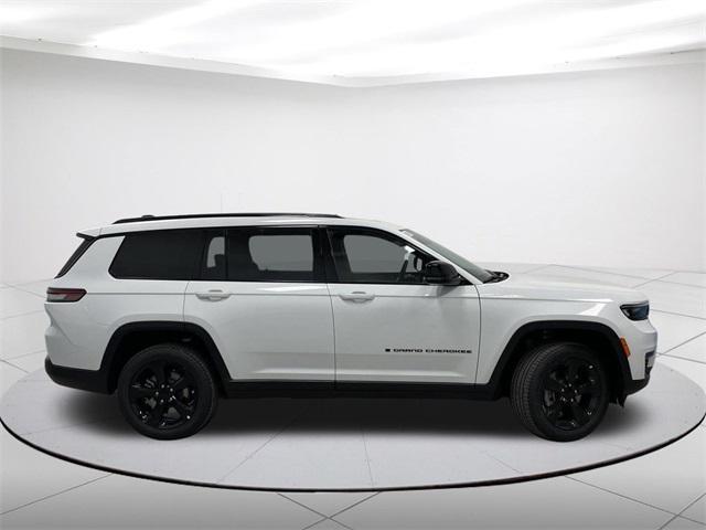 new 2024 Jeep Grand Cherokee L car, priced at $49,071