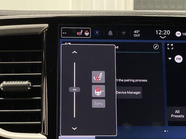 new 2025 Chrysler Pacifica car, priced at $43,886