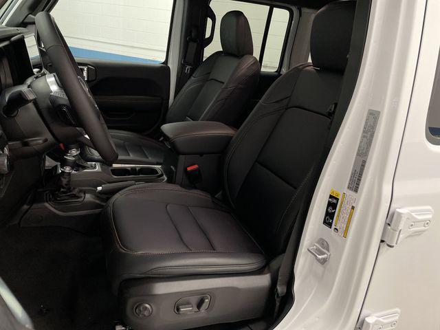 new 2025 Jeep Wrangler car, priced at $51,660