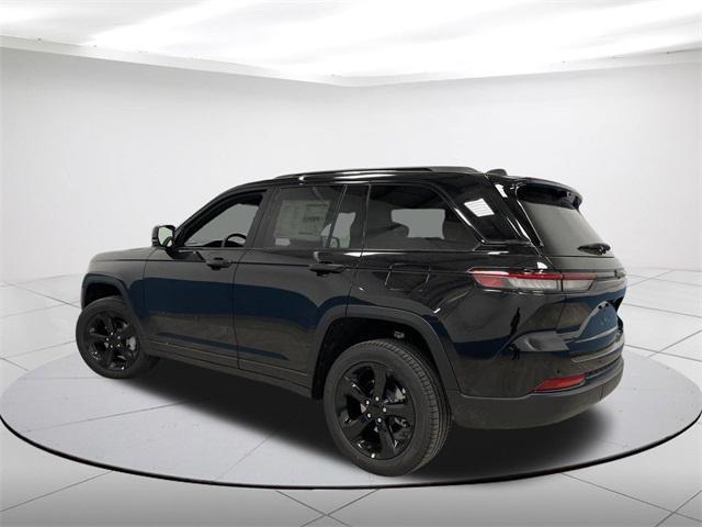 new 2024 Jeep Grand Cherokee car, priced at $49,142