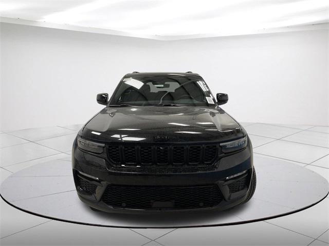 new 2024 Jeep Grand Cherokee car, priced at $49,142