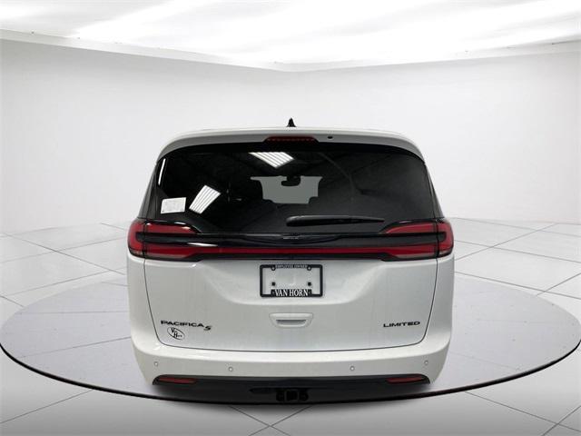 new 2024 Chrysler Pacifica car, priced at $47,186