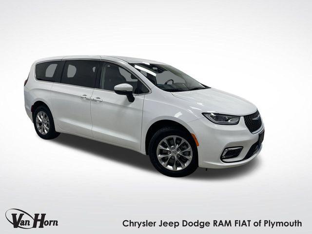 used 2023 Chrysler Pacifica car, priced at $29,500
