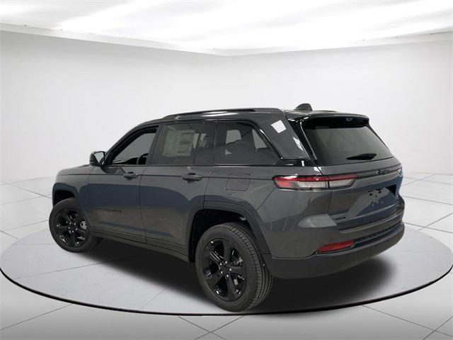 new 2024 Jeep Grand Cherokee car, priced at $49,142