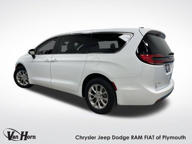 used 2023 Chrysler Pacifica car, priced at $31,250