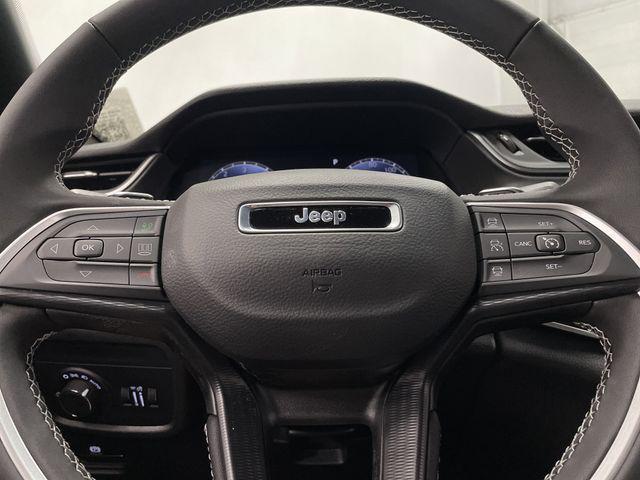 new 2025 Jeep Grand Cherokee car, priced at $37,132