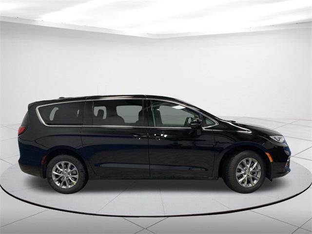 new 2024 Chrysler Pacifica car, priced at $41,510