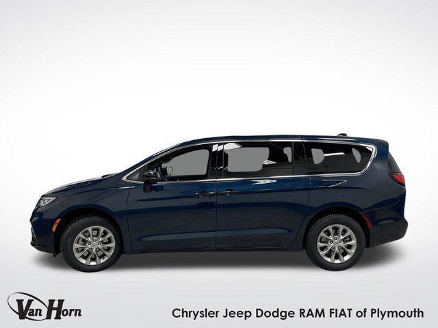 new 2025 Chrysler Pacifica car, priced at $43,374