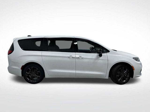 new 2026 Chrysler Pacifica car, priced at $42,240