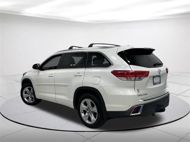 used 2018 Toyota Highlander car, priced at $23,780