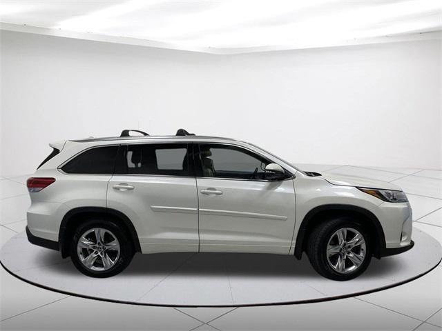 used 2018 Toyota Highlander car, priced at $23,780