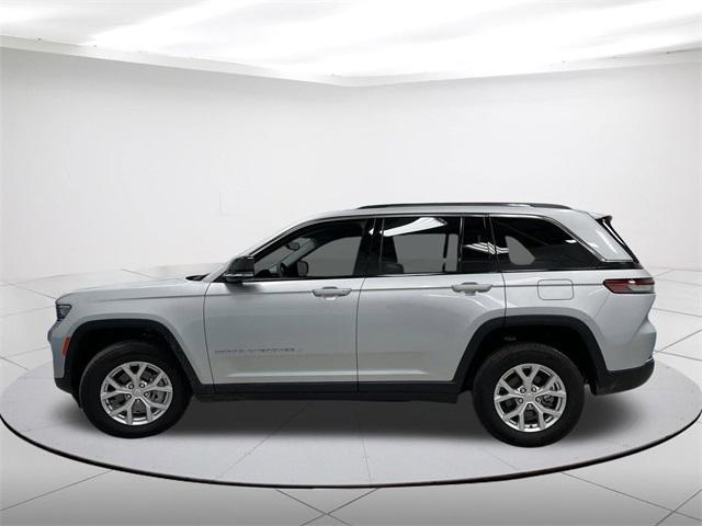 used 2023 Jeep Grand Cherokee car, priced at $32,149