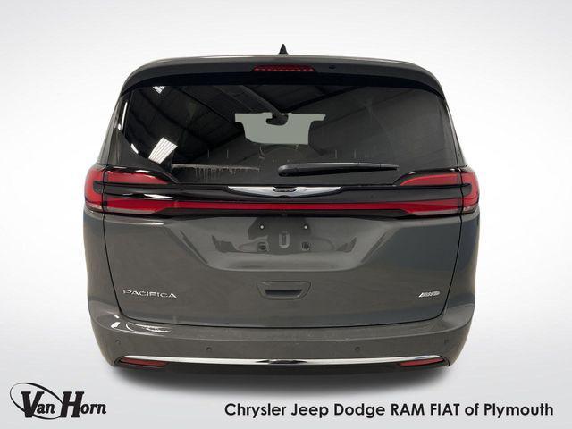new 2025 Chrysler Pacifica car, priced at $43,886