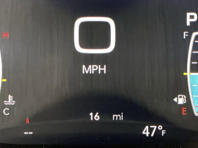new 2025 Chrysler Pacifica car, priced at $43,886