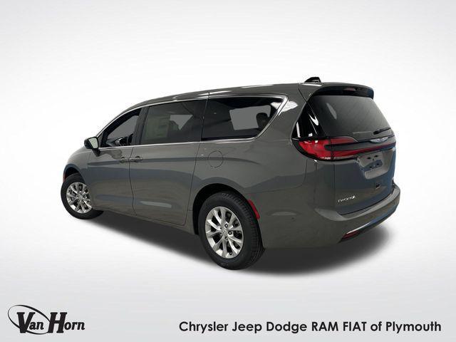 new 2025 Chrysler Pacifica car, priced at $43,886