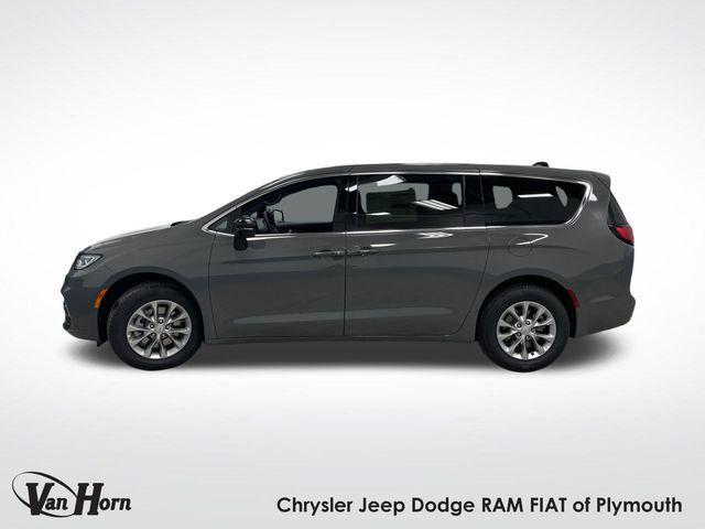 new 2025 Chrysler Pacifica car, priced at $43,886
