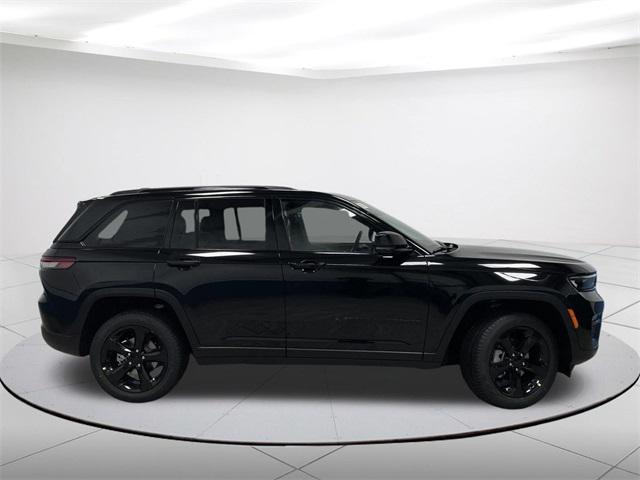 new 2025 Jeep Grand Cherokee car, priced at $48,102