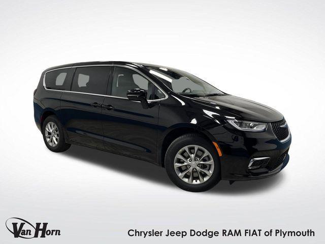 new 2026 Chrysler Pacifica car, priced at $45,276