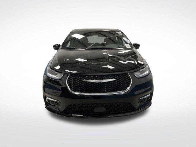 new 2026 Chrysler Pacifica car, priced at $45,276