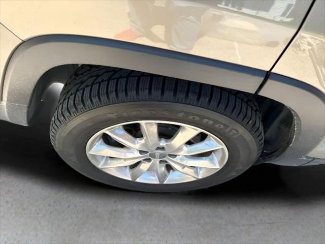 used 2017 Jeep Cherokee car, priced at $11,494