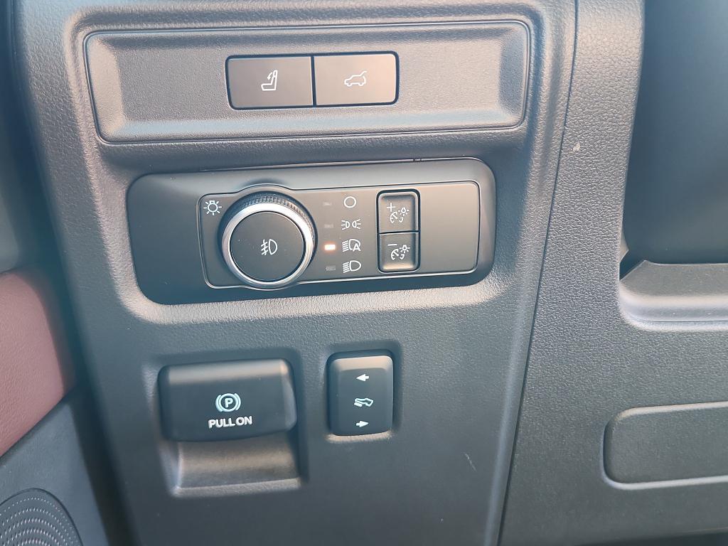 used 2024 Ford Expedition car, priced at $64,589