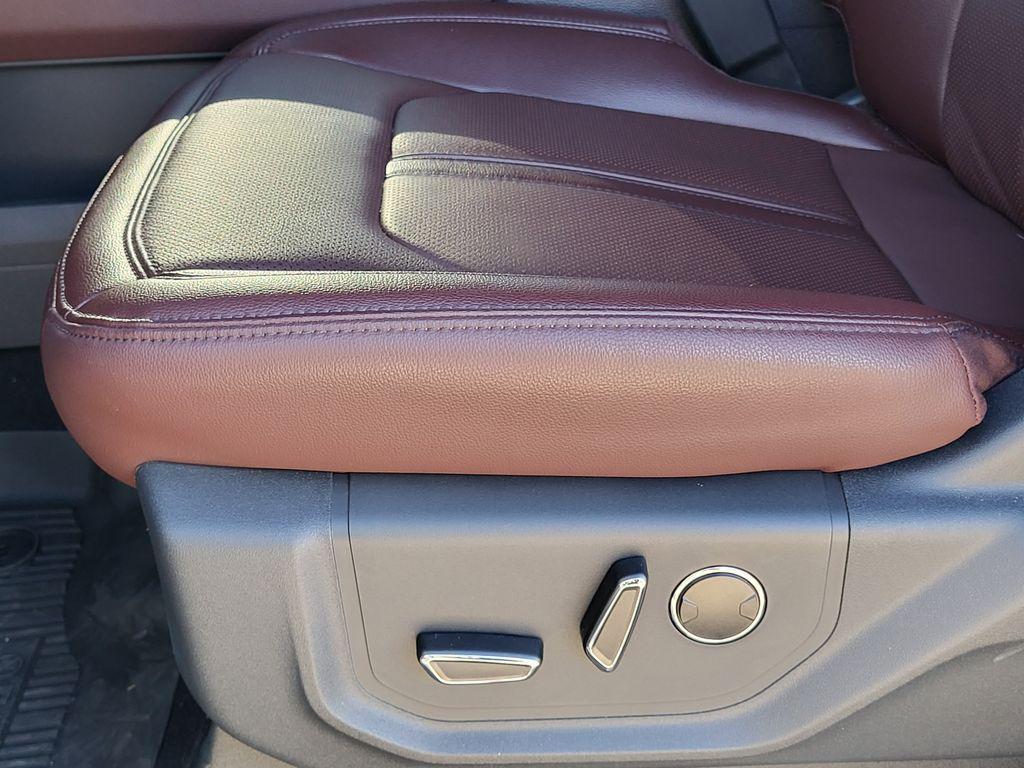 used 2024 Ford Expedition car, priced at $63,774